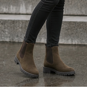 Everstride | Chelsea Ankle Boots – Versatile Brown Style for Women