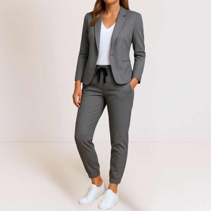 Amelia | Polished Blazer and Jogger Set for Modern Comfort