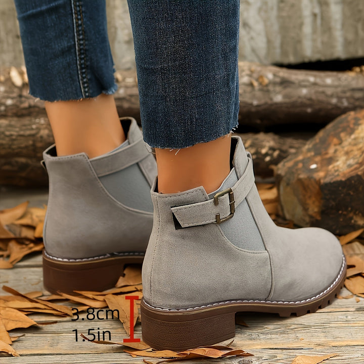 Kiera | Bottines Chelsea à détails de boucles et semelle crantée robuste