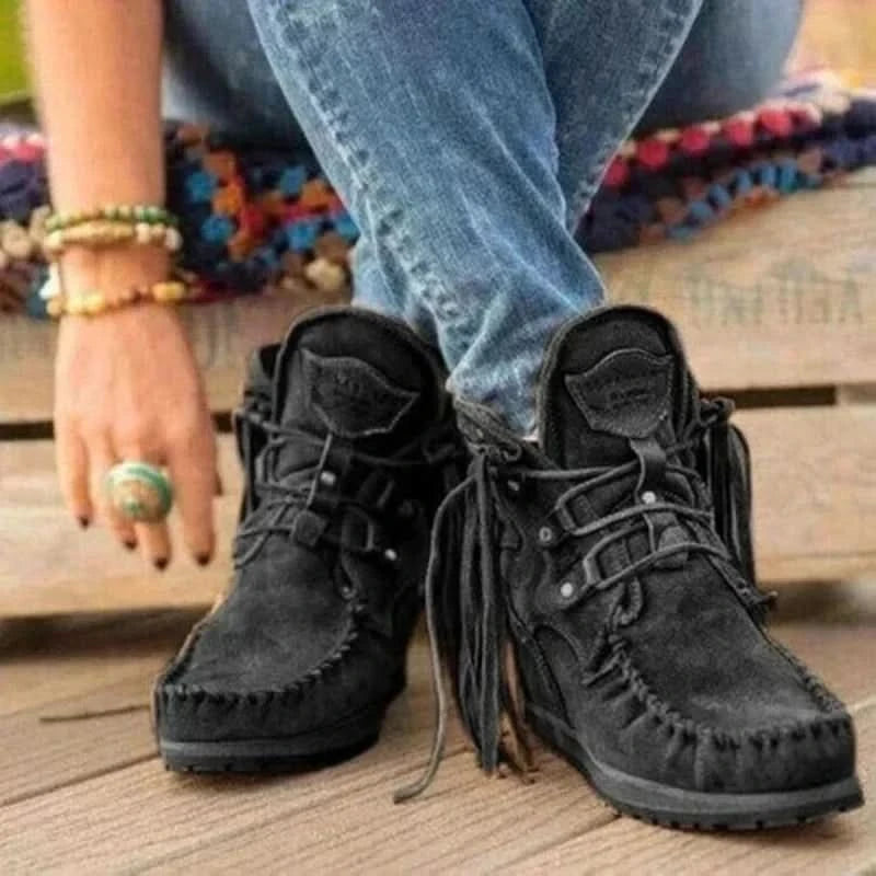 Maya | Comfort Boots for All-Day Wear with Room-to-Move Toe Shape