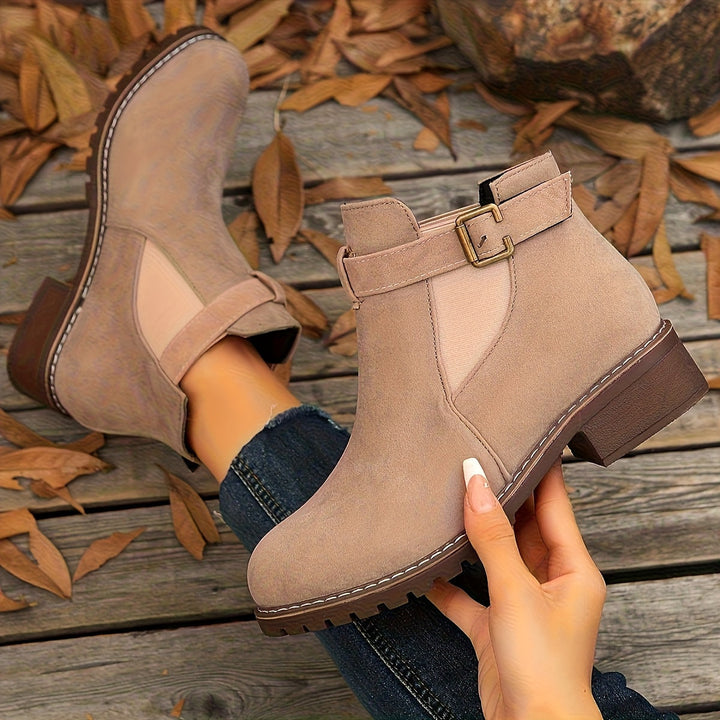 Kiera | Bottines Chelsea à détails de boucles et semelle crantée robuste