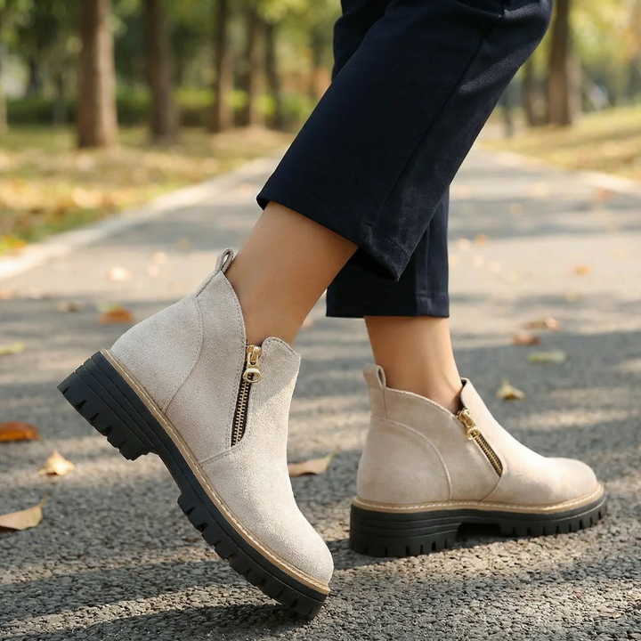 Stepara | Chelsea Boots – Side-Zip Suede Design for Comfort