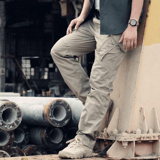 Alexander | Classic Utility Cotton Cargo Pants for Year-Round Comfort
