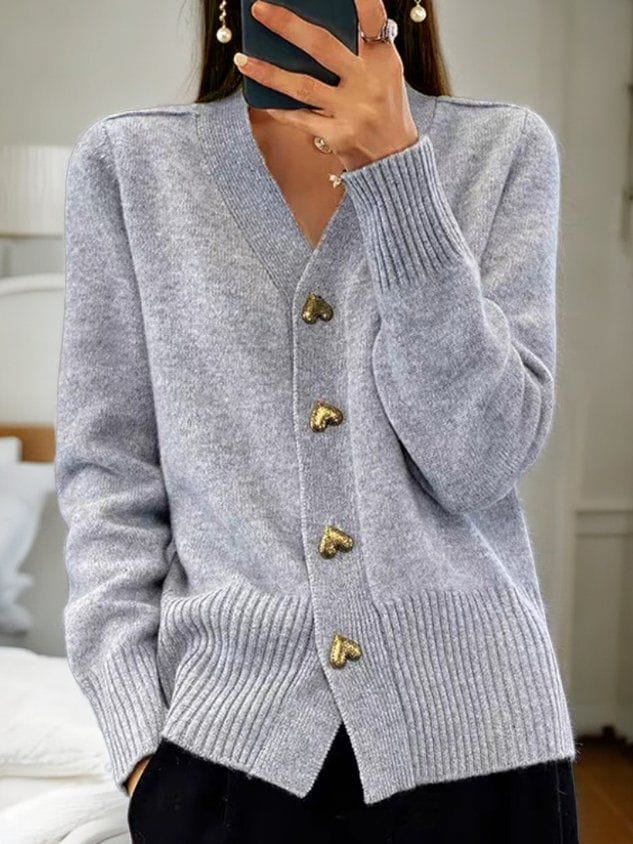 Chloe | Charming And Elegant Heart-Buttoned Cardigan