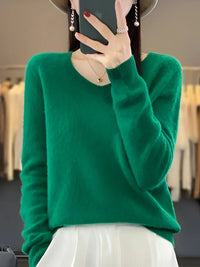 Georgina | Luxurious Emerald Cashmere V-Neck Sweater