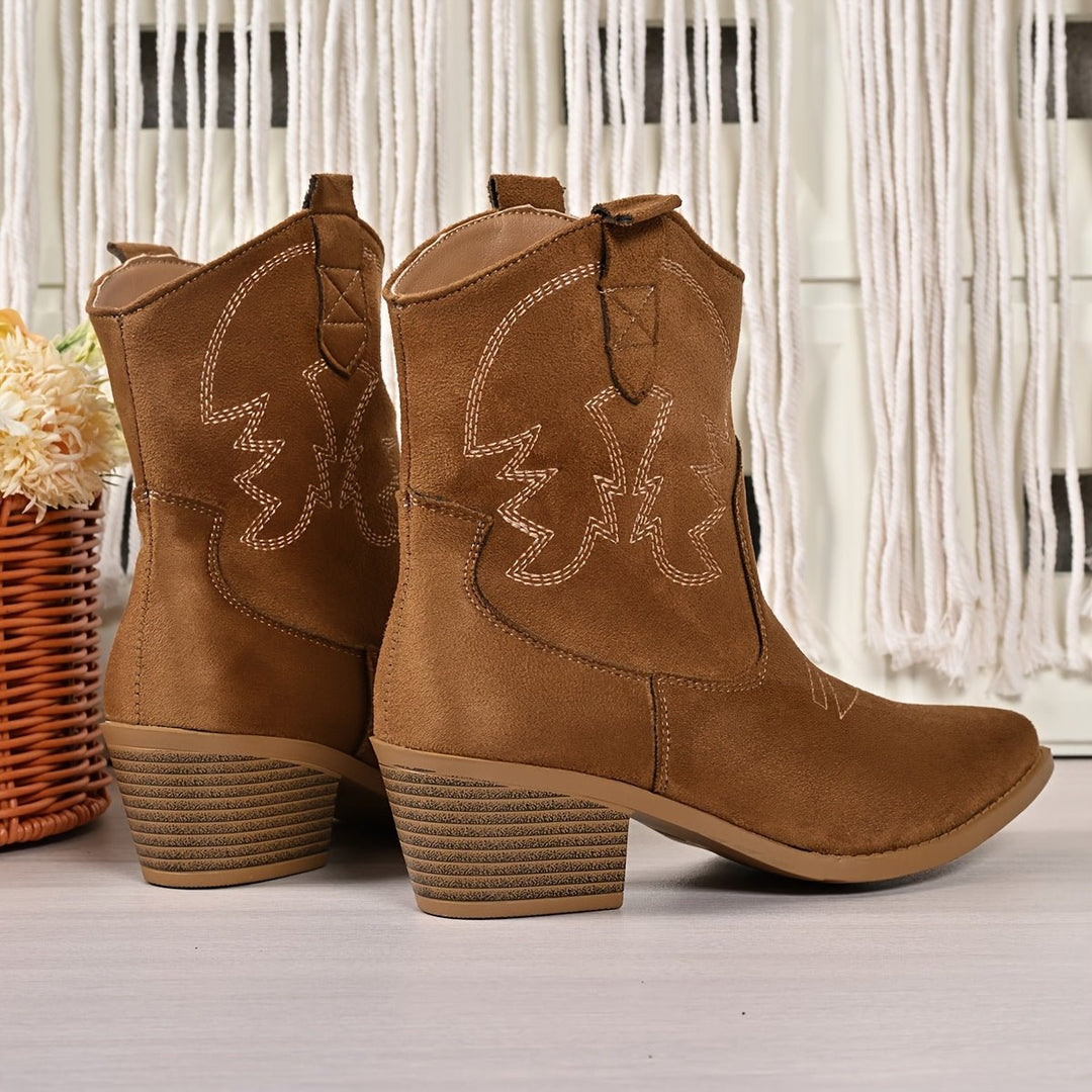 Freya | Eleganti stivali da cowboy in suede con punta affusolata