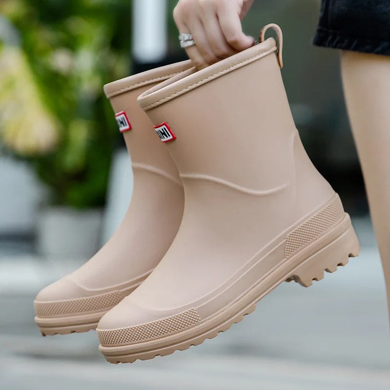 Emily | Trendy semi-high waterproof rain boots 10