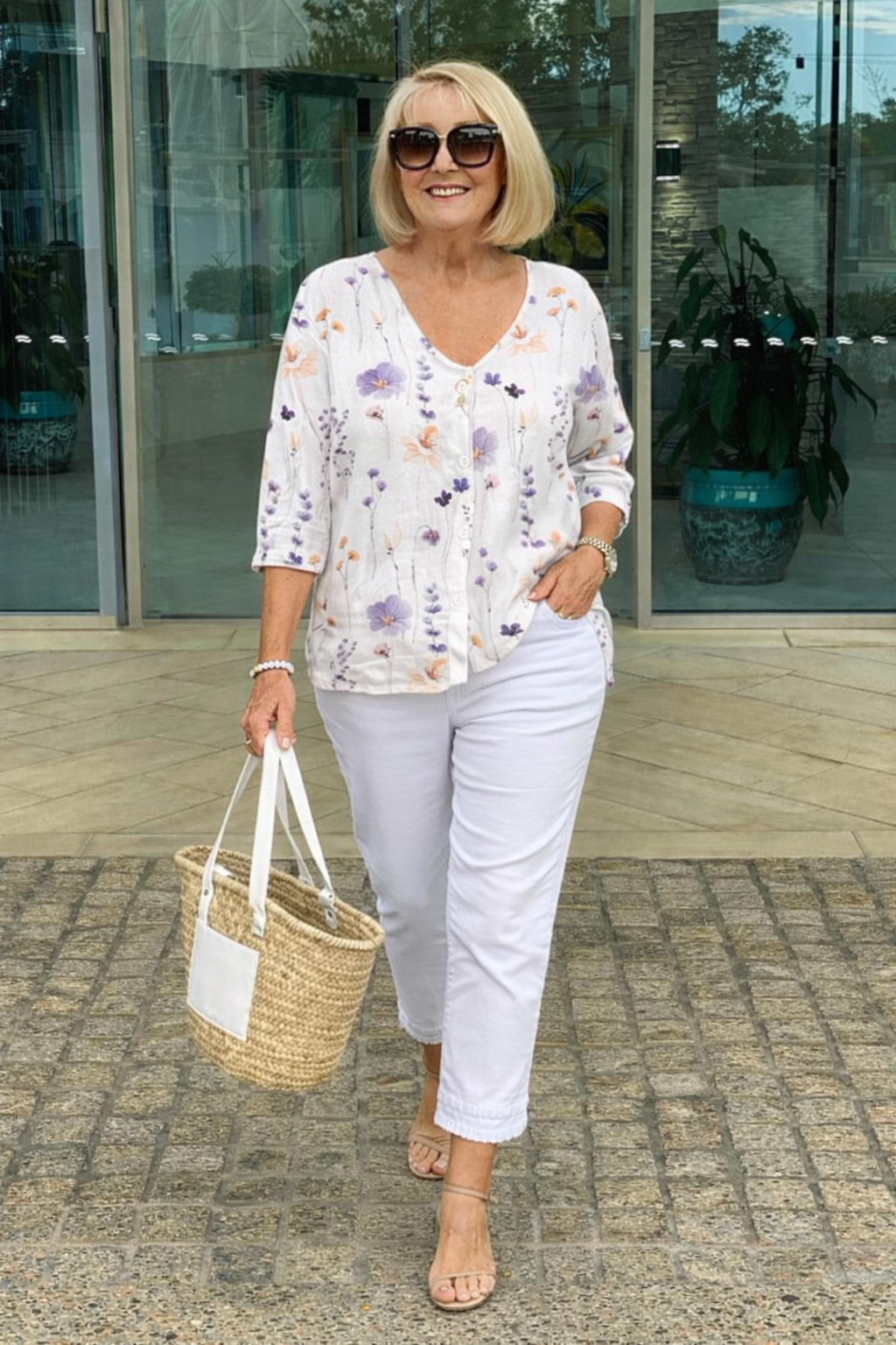 Iris | Elegant And Breathable Floral Button-Front Blouse 2
