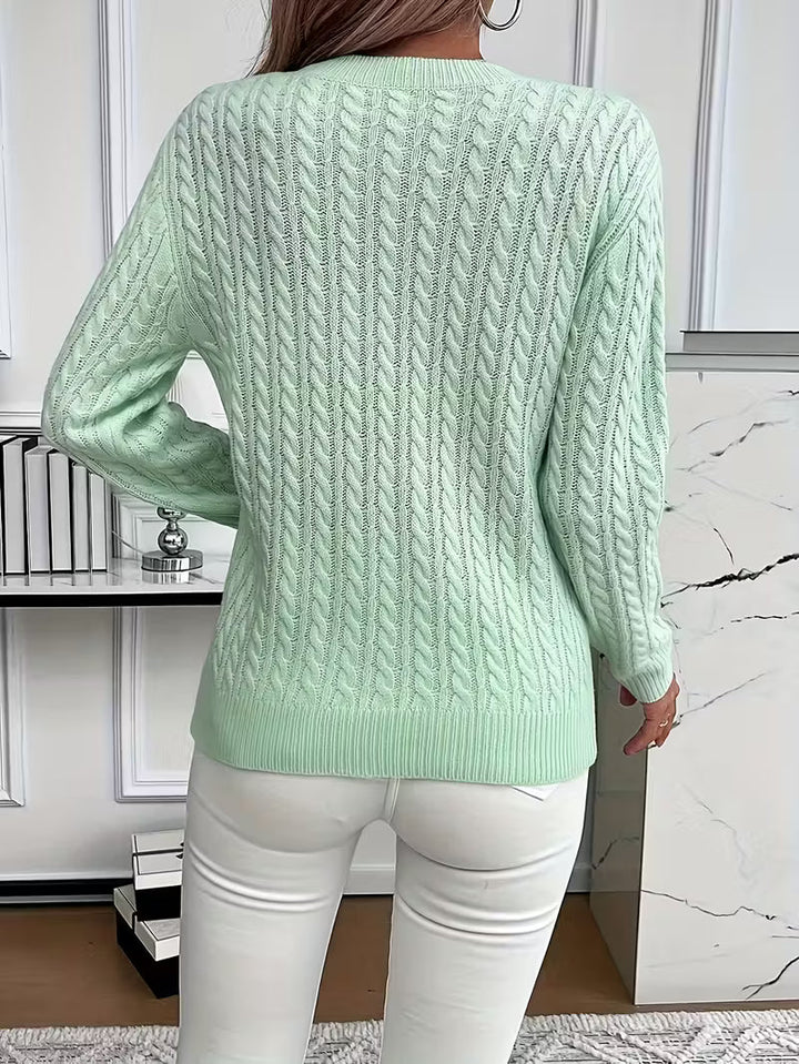 Isla | Effortless And Cozy Minimalist Sweater 3