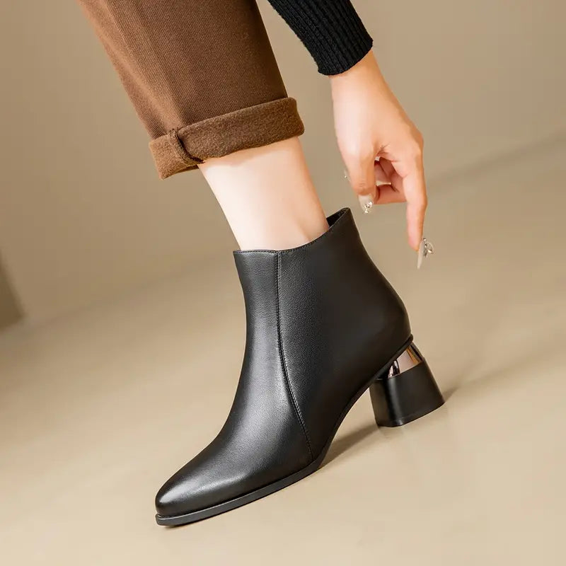 Isla | Timeless And Elegant Leather Boots 0