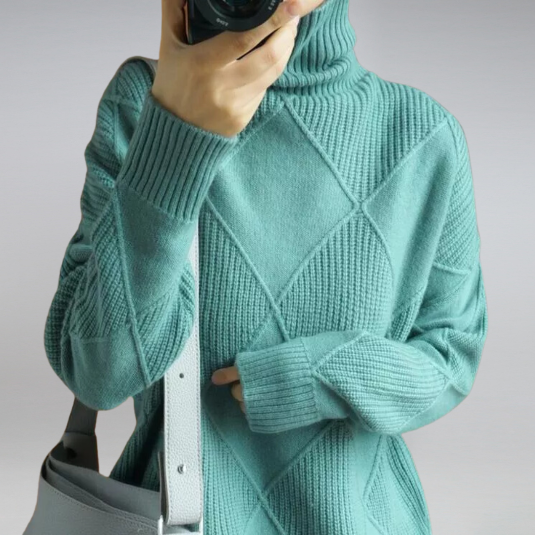 Lucy | Turtleneck Cashmere Sweater 13