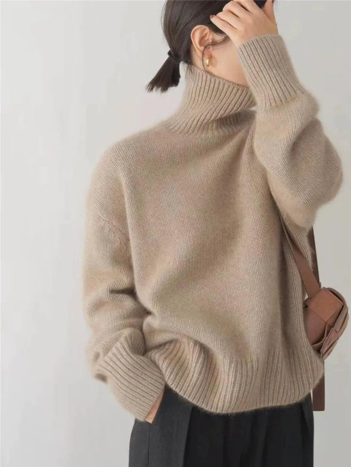 Stephanie | Cashmere Turtleneck Sweater 4