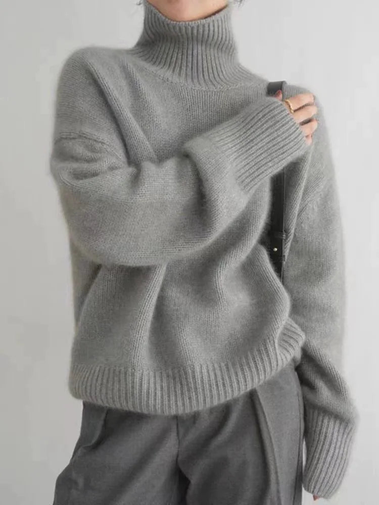 Stephanie | Cashmere Turtleneck Sweater 5