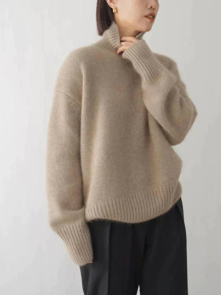 Stephanie | Cashmere Turtleneck Sweater 6