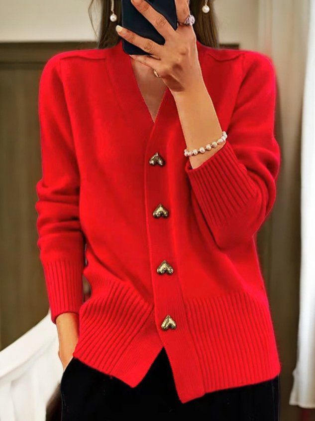 Chloe | Charming And Elegant Heart-Buttoned Cardigan