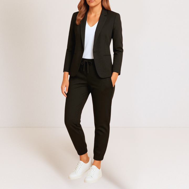 Amelia | Polished Blazer and Jogger Set for Modern Comfort