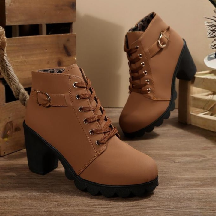 Madeline | Chic And Modern Lace-Up Ankle Boots With Block Heel
