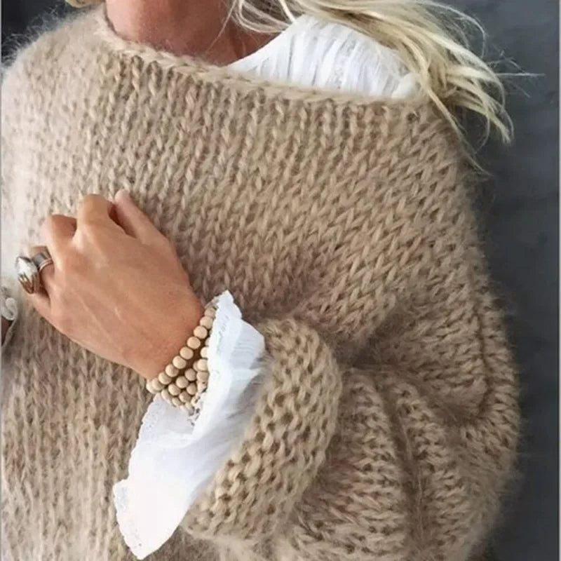 Amelia | Comfortable And Versatile Lightweight Knit Sweater