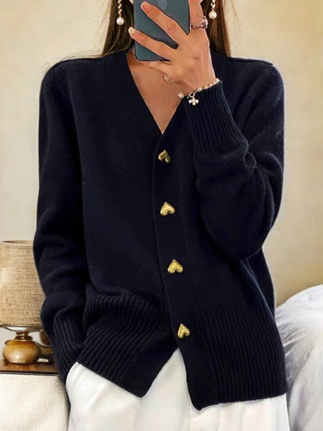 Chloe | Charming And Elegant Heart-Buttoned Cardigan
