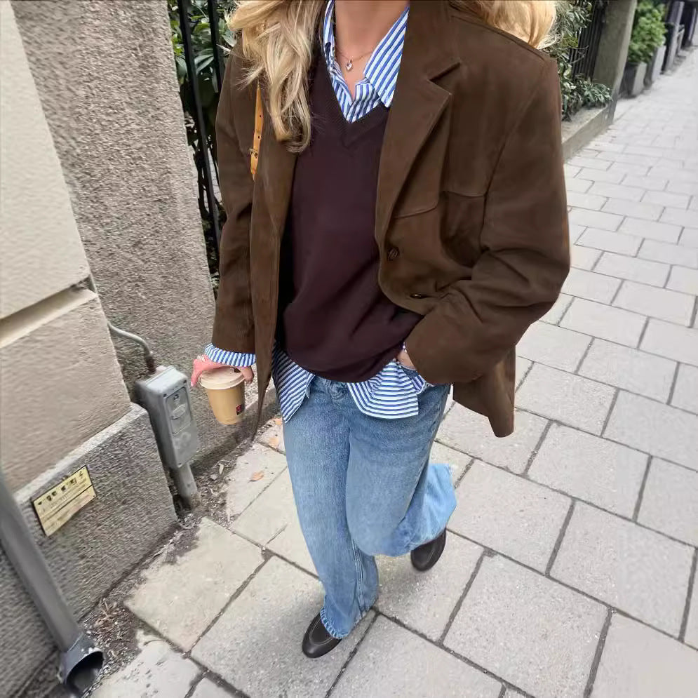 Isabella | Chic And Modern Suede Blazer
